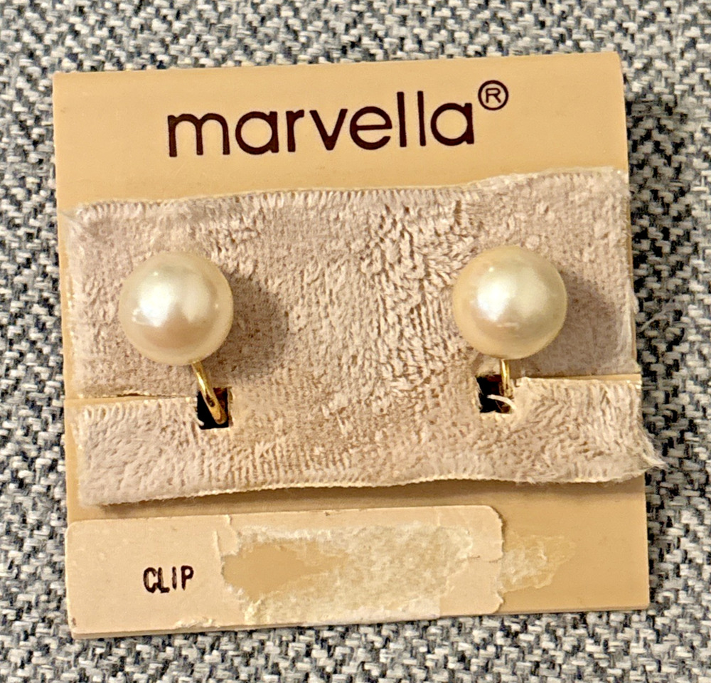 Vintage Marvella Gold-Tone Faux Pearl Clip On Earrings NOS on Card Round Classic